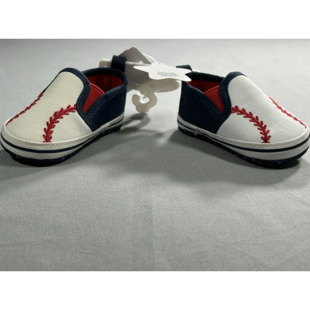 New Rising Star Baseball Baby Shoes 6-9‎ Month Right Shoe Has Yellowed From Sun